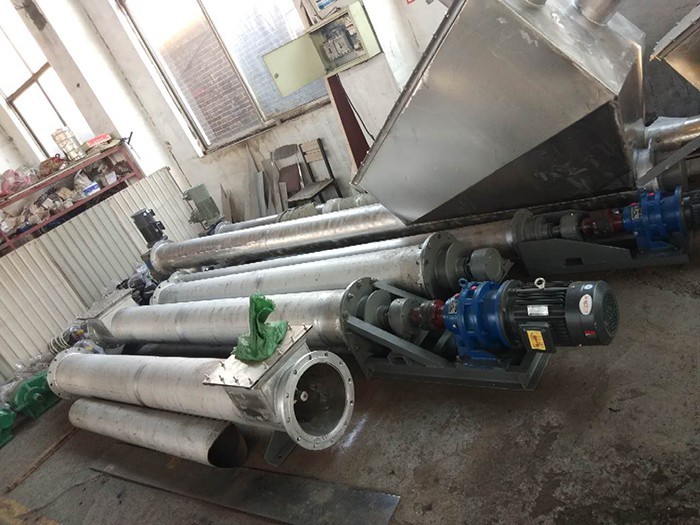 不鏽鋼(gāng)螺(luó)旋輸送機 不鏽鋼(gāng)螺旋輸送(sòng)機